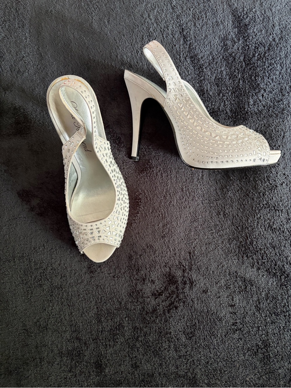 Lulu Townsend White Crystal Embellished Slingback Peep-Toe Heels